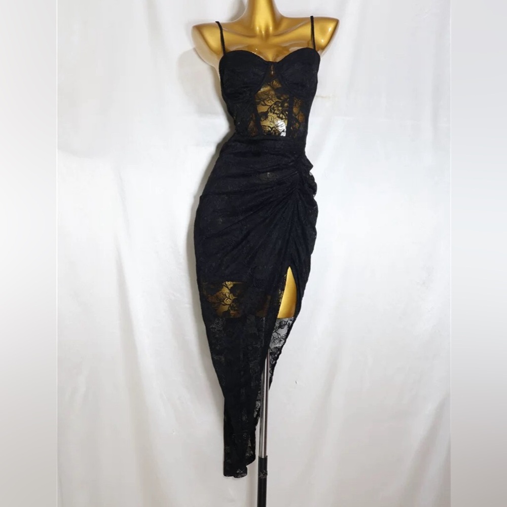 Elegant Black Asymmetrical Lace Dress
